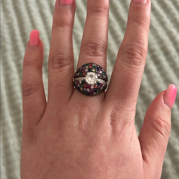 • Size 8 Silver Ring - Picture 4 of 5